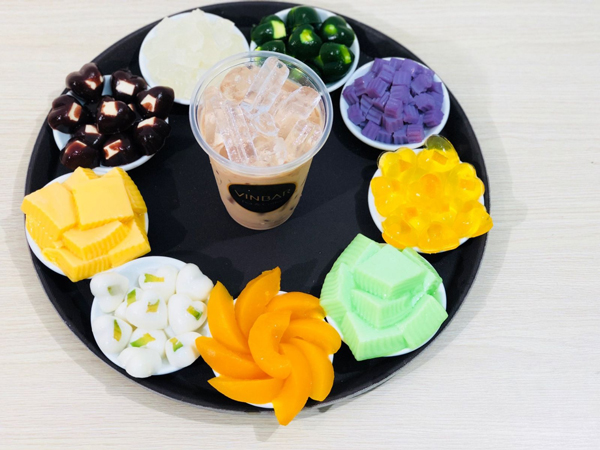 Mỗi ngày, bột pudding trứng được các quán trà sữa tiêu thụ rất nhiều Mỗi ngày, bột pudding trứng được các quán trà sữa tiêu thụ rất nhiều