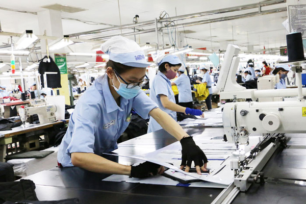 Mức lương, thưởng mới của người lao động từ năm 2021 có nhiều thay đổi Mức lương, thưởng mới của người lao động từ năm 2021 có nhiều thay đổi